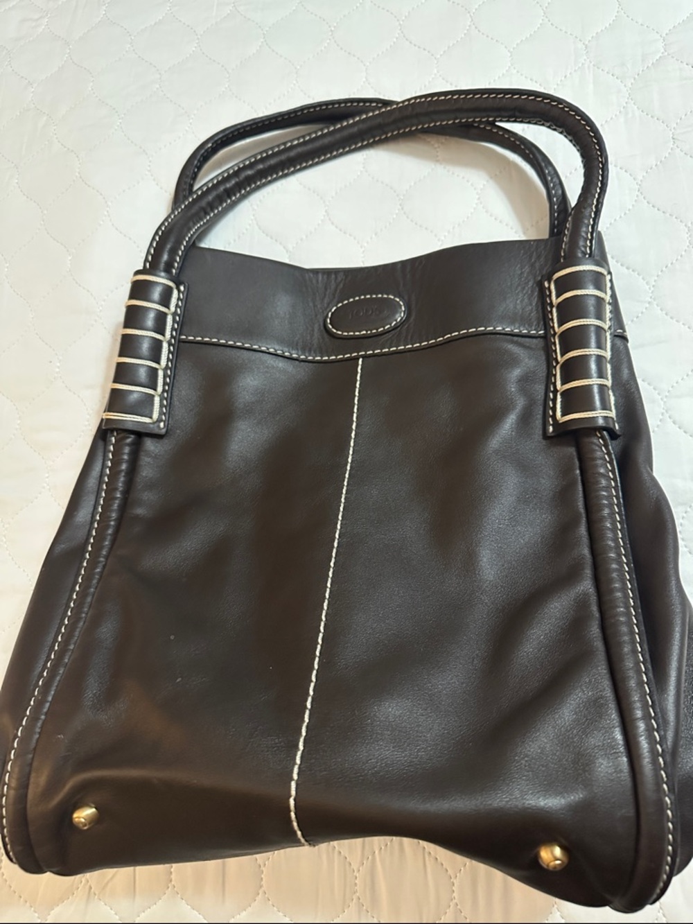 TOD’S Leather Shoulder Bag with Contrasting Stitching - Chocolate Brown